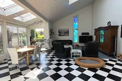 Haus Herrenberg - 6.5 Zimmer, 234 m&sup2;, 686.000&euro; | Angebot:25823565