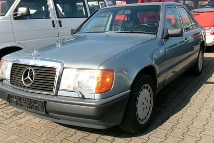 Mercedes-Benz 300 212.000 km 5.950 &euro; Nürtingen bei Stuttgart 72622