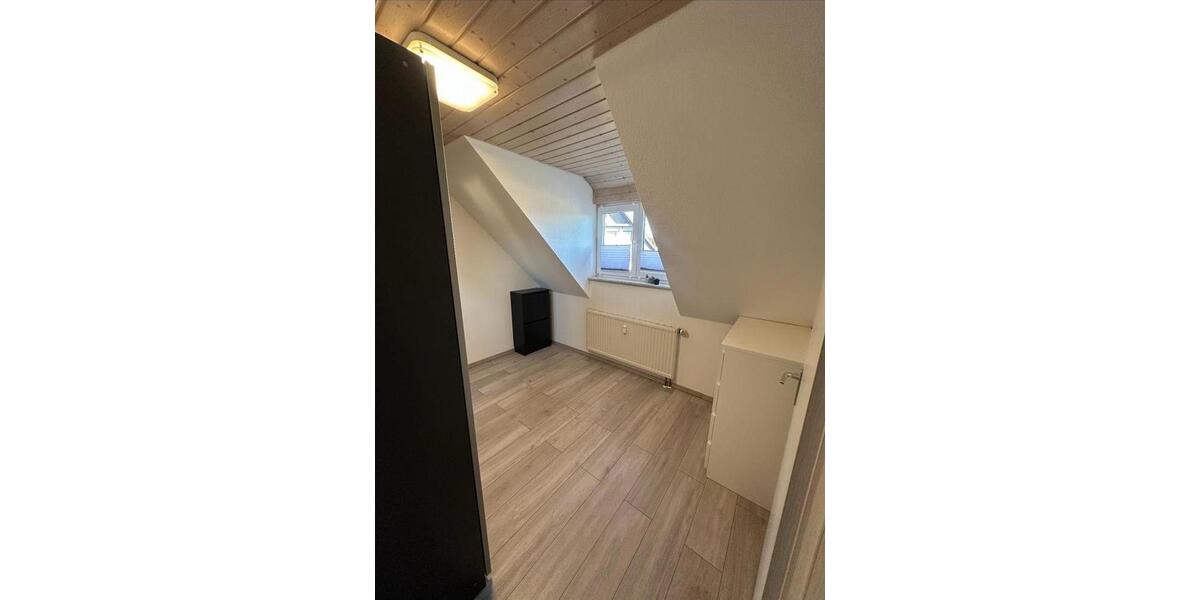 Dachgeschoßwohnung Haigerloch - 4 Zimmer, 77 m&sup2;, 260.000&euro; | Angebot:25813093