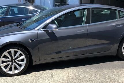 Tesla Model 3 205.000 km 18.800 &euro; Pfullingen 72793
