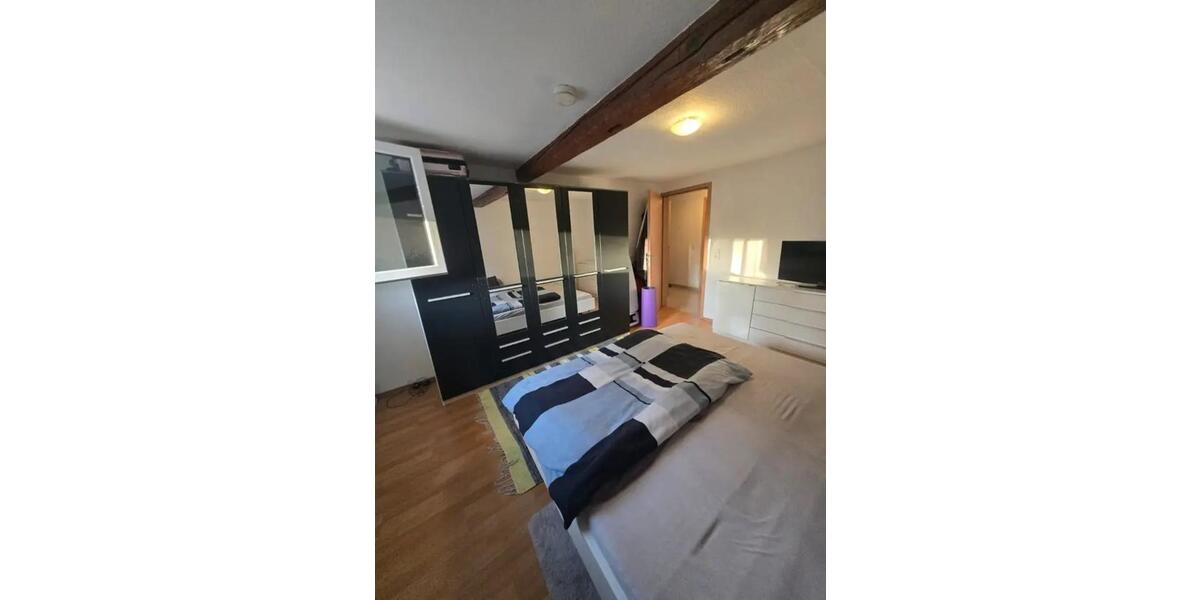 Dachgeschoßwohnung Stuttgart Lehen - 2.5 Zimmer, 48 m&sup2;, 239.000&euro; | Angebot:25843721