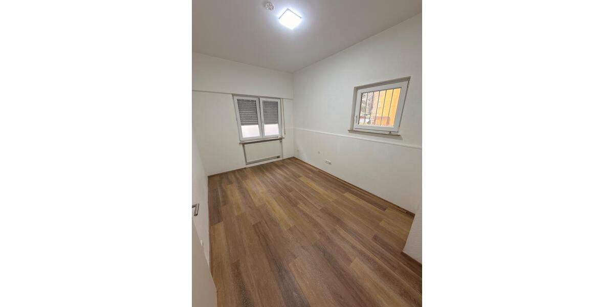 Erdgeschoßwohnung Stuttgart Lehen - 4 Zimmer, 114 m&sup2;, 550&euro; | Angebot:25963144