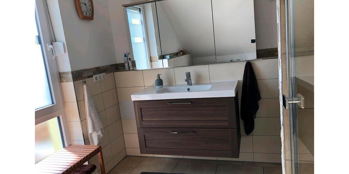 Einfamilienhaus Neustetten - 4.5 Zimmer, 127 m&sup2;, 1.680&euro; | Angebot:25840549