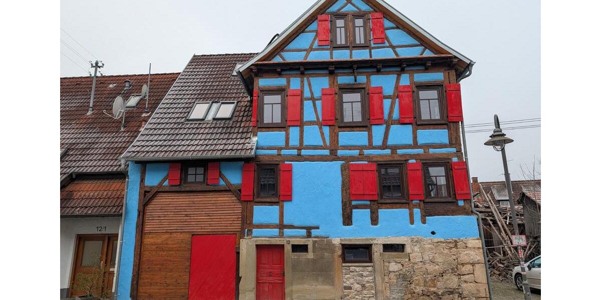 Einfamilienhaus Rottenburg am Neckar - 7 Zimmer, 200 m&sup2;, 1.750&euro; | Angebot:25643748