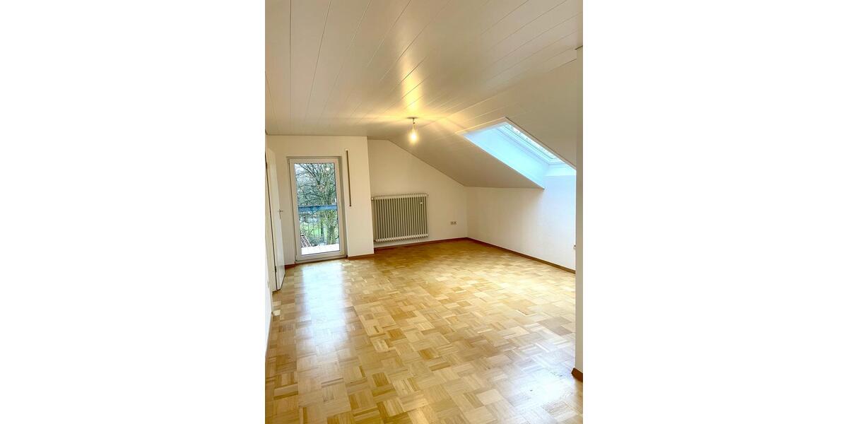 Dachgeschoßwohnung Ammerbuch - 3 Zimmer, 85 m&sup2;, 1.050&euro; | Angebot:25264212