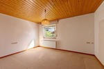Einfamilien- oder Generationenhaus: 5 Zimmer, 128 m² Wohnfläche auf 635 m² Grundstück - Zweifamilienhaus Bempflingen Kleinbettlingen | Angebot:27513176