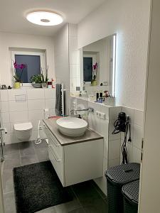 KOMFORTABLES WOHNEN IN DENKENDORF - Etagenwohnung Denkendorf | Angebot:27489646