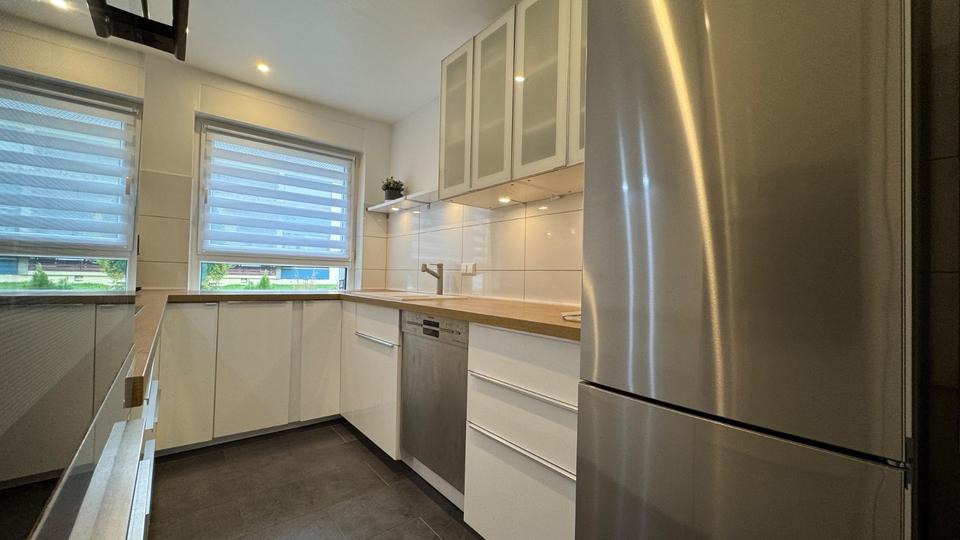 Hochparterre Böblingen - 3 Zimmer, 1.800&euro; | Angebot:23103180