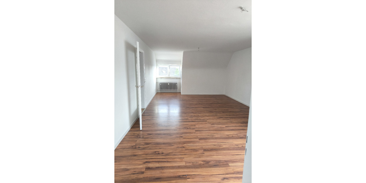 Dachgeschoßwohnung Stuttgart Sillenbuch - 2 Zimmer, 72 m&sup2;, 910&euro; | Angebot:24977370