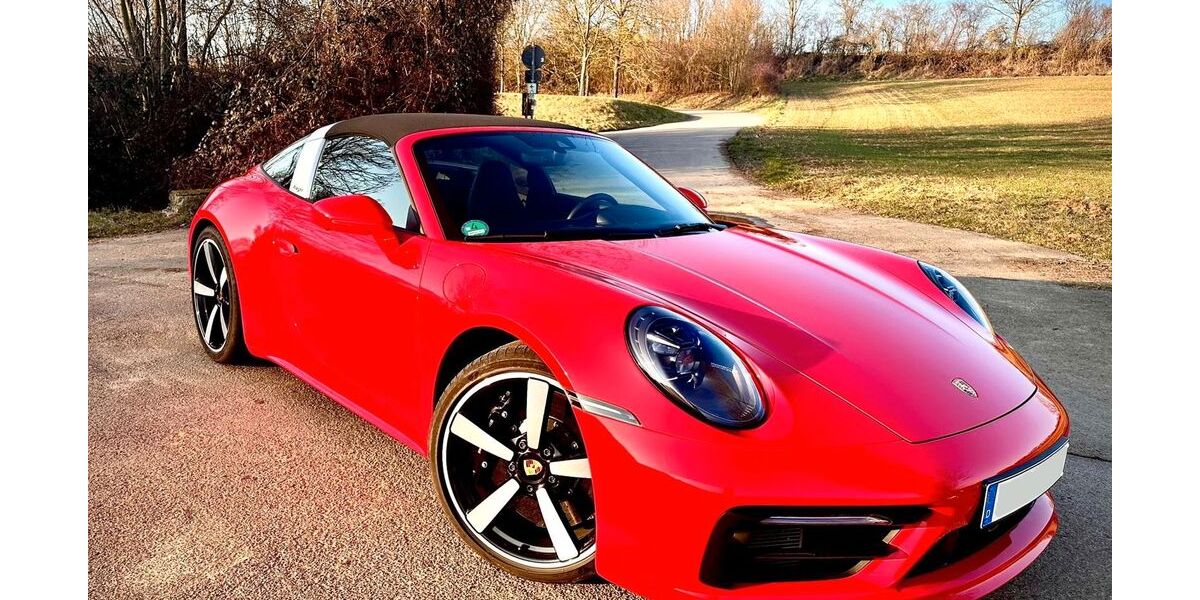 Porsche 992 23.000 km 145.992 &euro; Stuttgart 70197