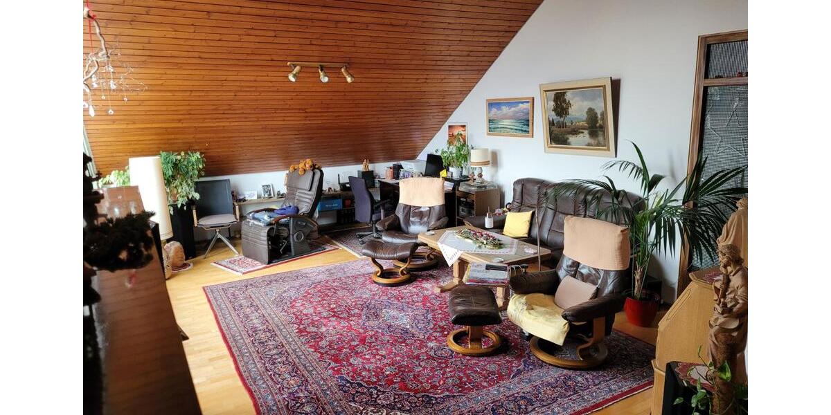 Dachgeschoßwohnung Stuttgart Sillenbuch - 3 Zimmer, 86 m&sup2;, 370.000&euro; | Angebot:24278521