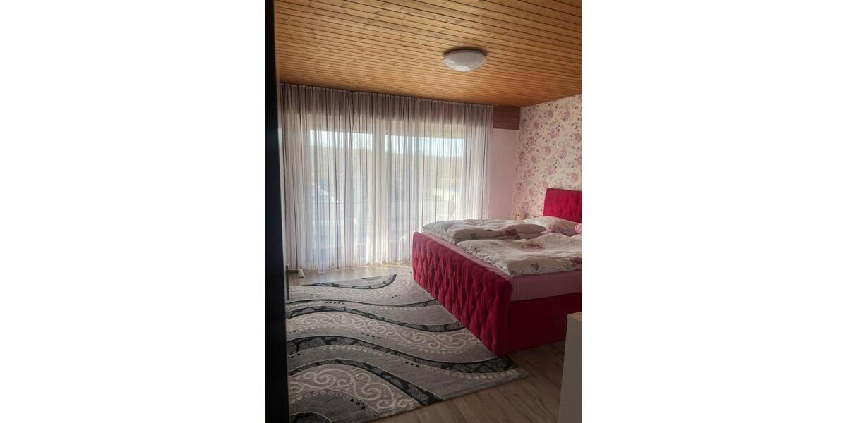 Doppelhaushälfte Nürtingen - 6 Zimmer, 160 m&sup2;, 550.000&euro; | Angebot:25551769