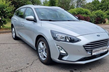 Ford Focus 26.000 km 16.789 &euro; Tübingen-Bühl 72072