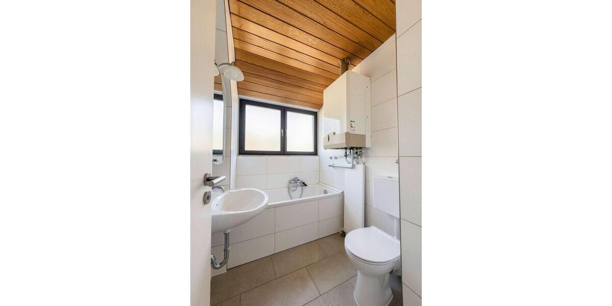 Dachgeschoßwohnung Stuttgart Hedelfingen - 4 Zimmer, 73 m&sup2;, 800&euro; | Angebot:26213310