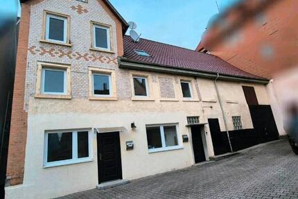 Haus Hechingen - 7 Zimmer, 185 m&sup2;, 219.000&euro; | Angebot:26626733