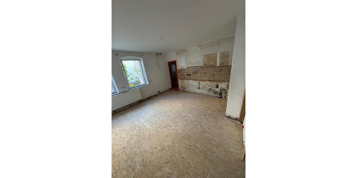 Reihenhaus Ostfildern - 7 Zimmer, 180 m&sup2;, 92.000&euro; | Angebot:24828041