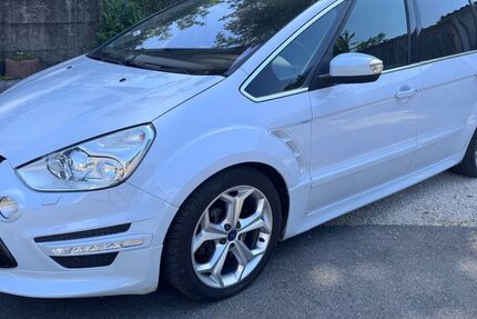 Ford S-Max 125.500 km 10.399 &euro; Reutlingen 72766