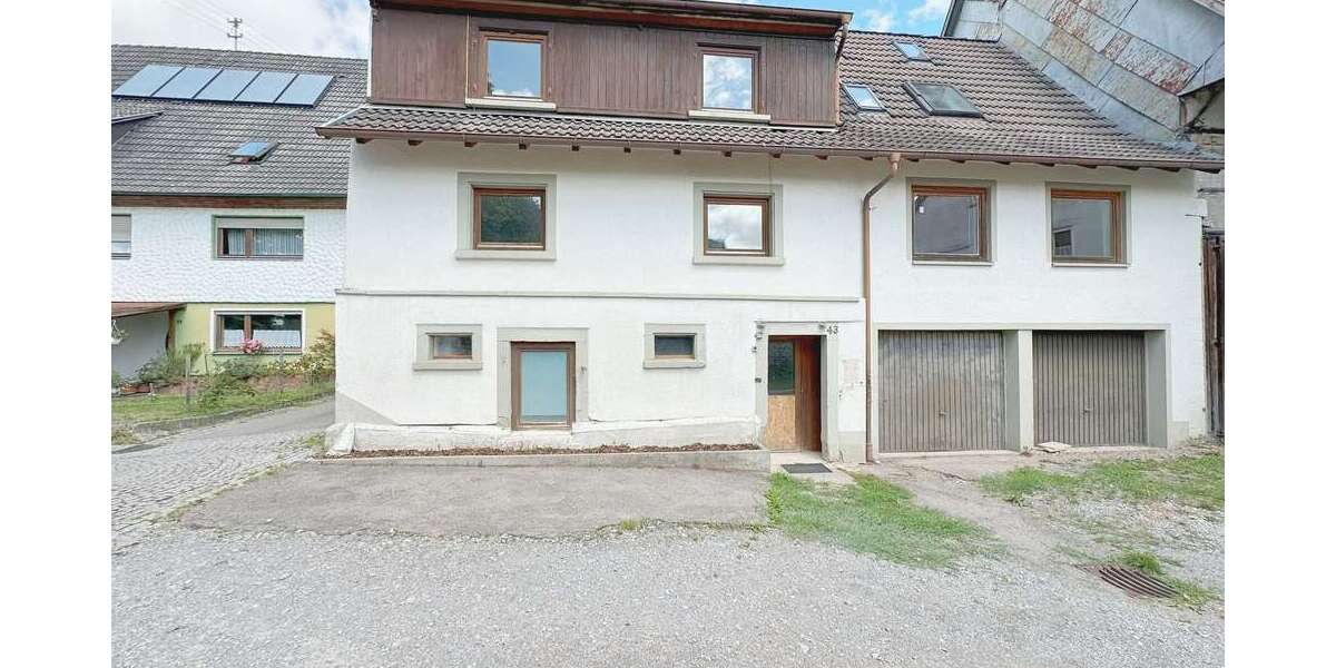 Einfamilienhaus Eutingen im Gäu - 6 Zimmer, 230 m&sup2;, 197.000&euro; | Angebot:23711378