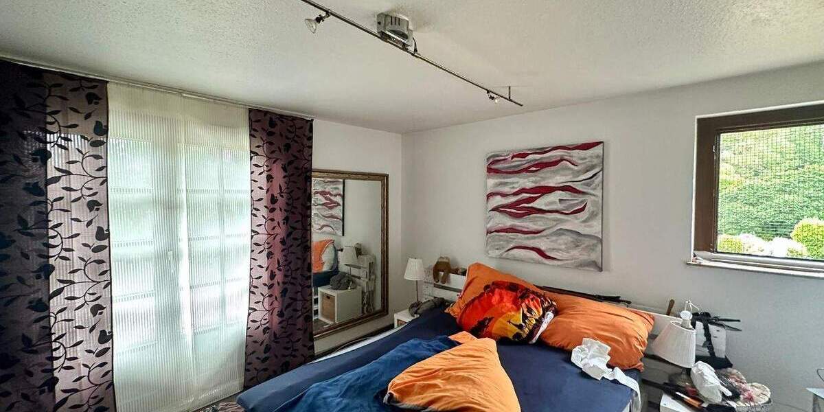 Mehrfamilienhaus, Wohnhaus Ostelsheim - 8 Zimmer, 300 m&sup2;, 1.000.000&euro; | Angebot:25674461