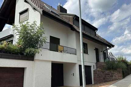 Haus Stuttgart Vaihingen - 6.5 Zimmer, 192 m&sup2;, 3.000&euro; | Angebot:27470365