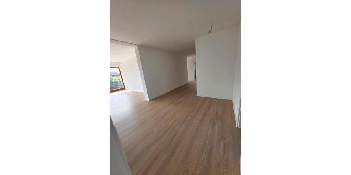 Etagenwohnung Nagold - 4.5 Zimmer, 145 m&sup2;, 1.330&euro; | Angebot:26032211