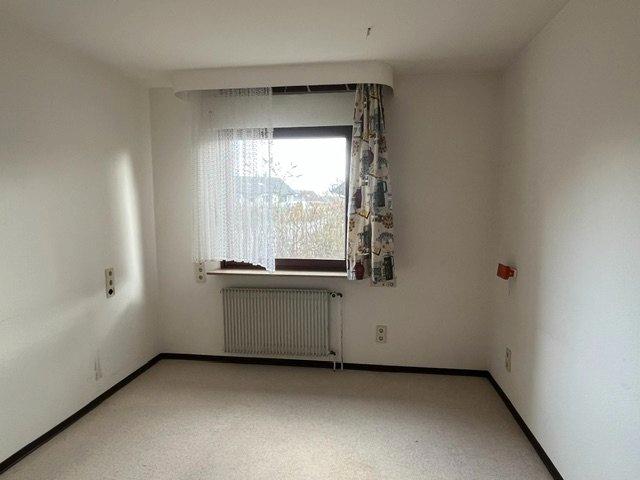 Einfamilienhaus Herrenberg - 3.5 Zimmer, 240 m&sup2;, 576.000&euro; | Angebot:27142349