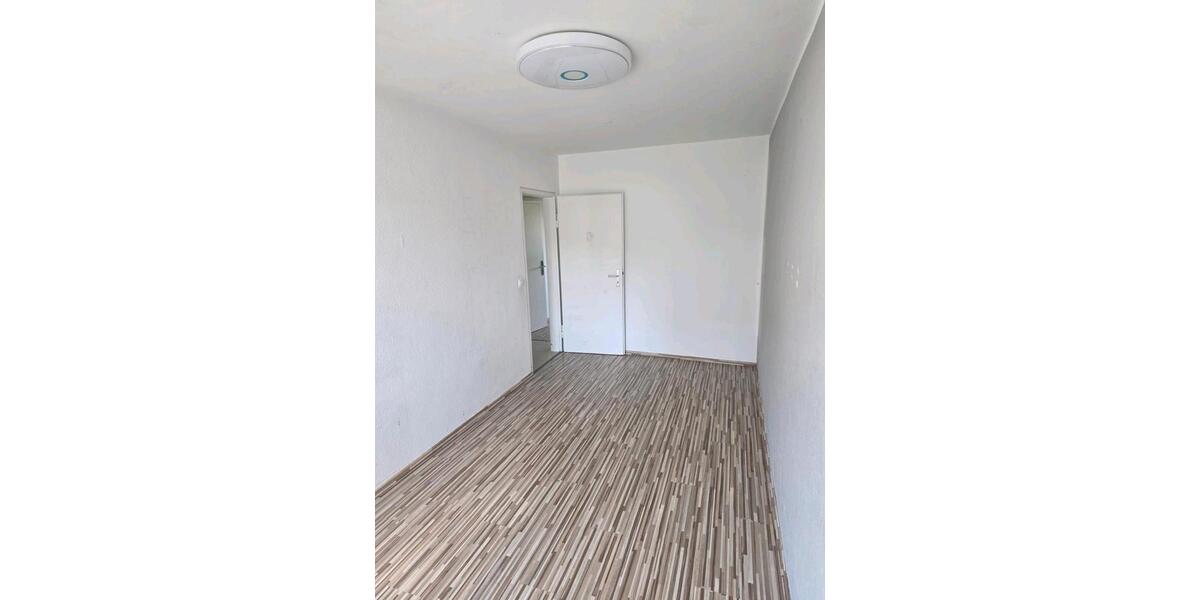 Erdgeschoßwohnung Böblingen - 4.5 Zimmer, 85 m&sup2;, 290.000&euro; | Angebot:27265022