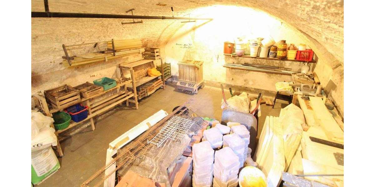 Mehrfamilienhaus, Wohnhaus Stuttgart Heumaden - 9 Zimmer, 398.000&euro; | Angebot:25650594