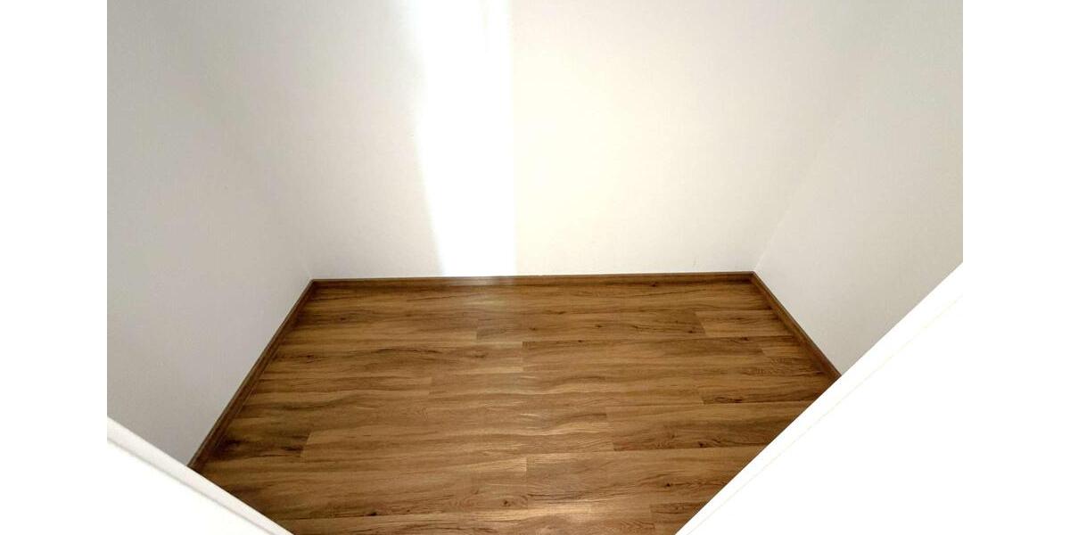 Dachgeschoßwohnung Eutingen im Gäu - 3 Zimmer, 113 m&sup2;, 1.440&euro; | Angebot:24491248