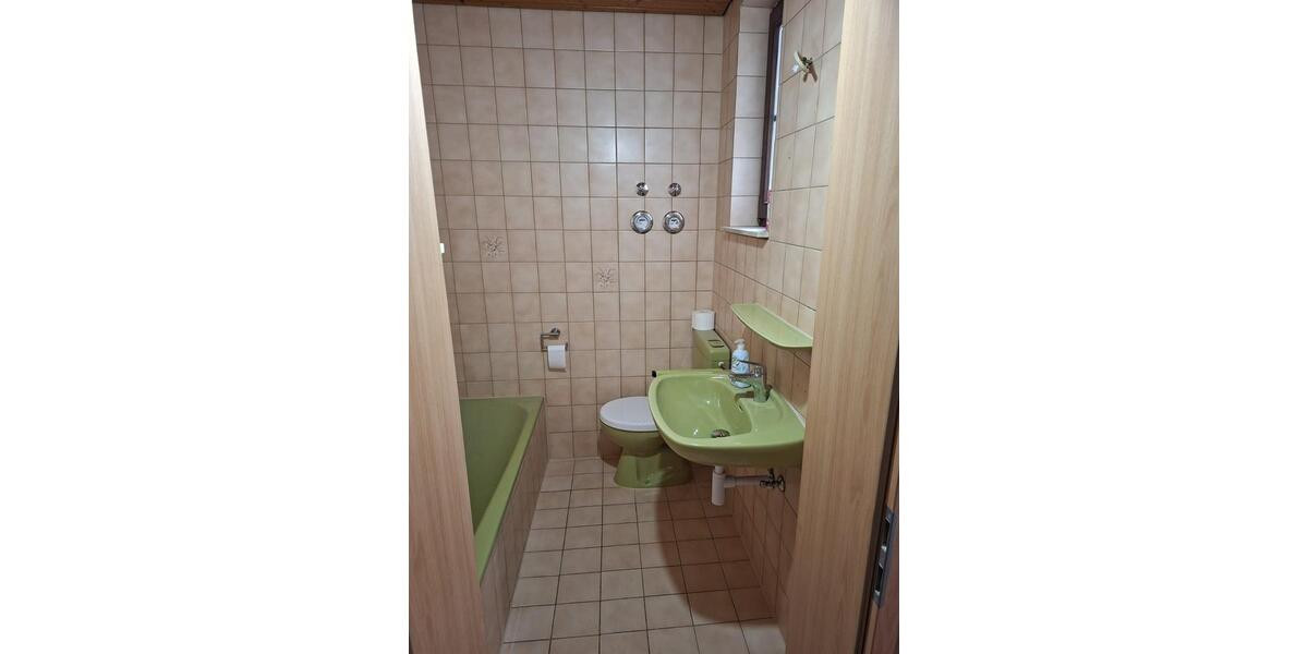 Erdgeschoßwohnung Rottenburg am Neckar - 4 Zimmer, 110 m&sup2;, 320.000&euro; | Angebot:25172685