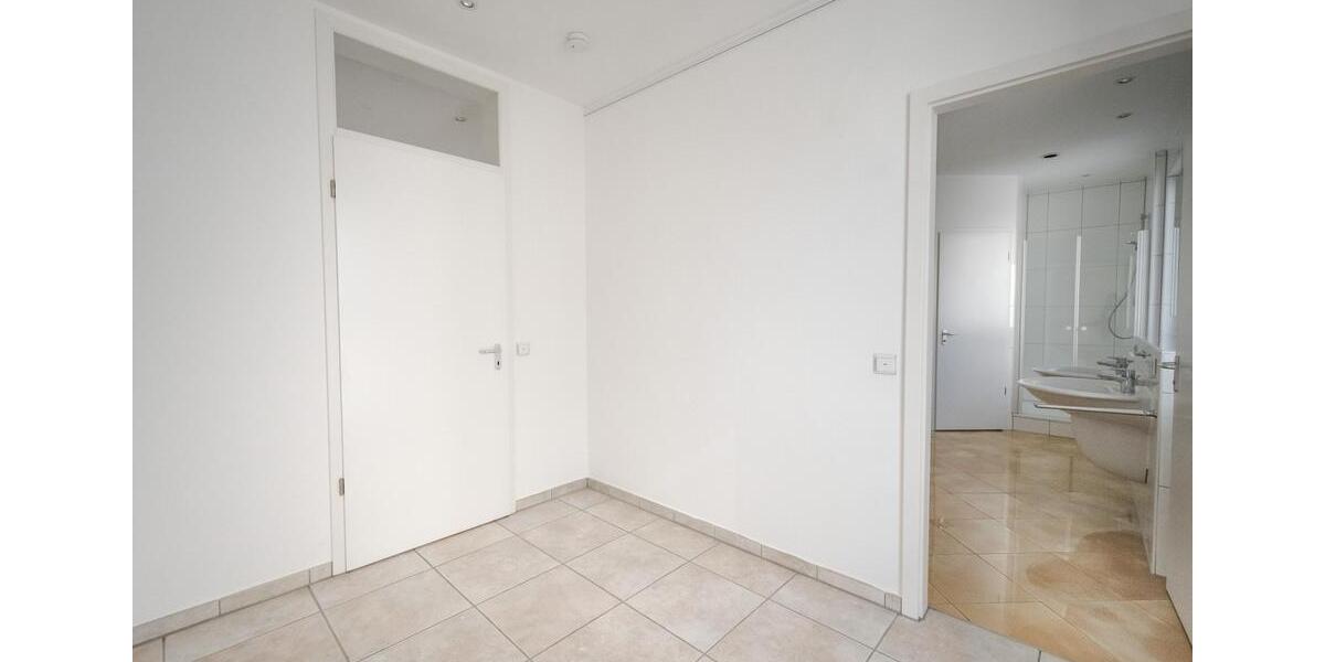 Etagenwohnung Tübingen Schönblick / Winkelwiese - 5.5 Zimmer, 149 m&sup2;, 2.000&euro; | Angebot:26024043