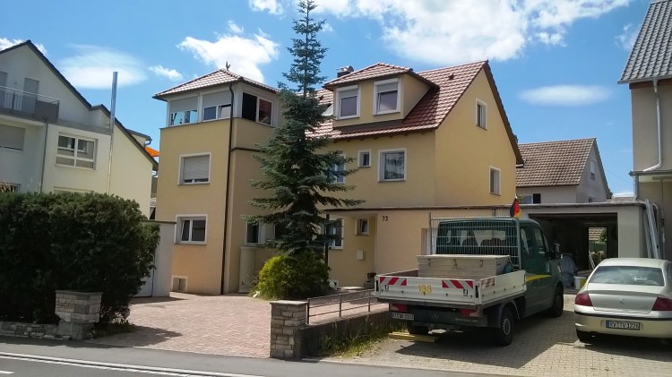 Aussicht, Sonne & Komfort: 2½‑Zi. DG‑Wohnung in gehobener Ausstattung - Wallbox‑Vorbereitung - Dachgeschoßwohnung Schönaich | Angebot:26945980