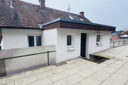 Teilsaniertes Einfamilien-Mehrgenerationenhaus mit Terrasse, Garage und zusätzlichem Waldgrundstück - Haus Horb am Neckar | Angebot:26019766