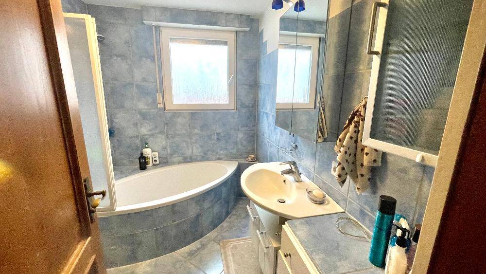 Mehrfamilienhaus, Wohnhaus Steinenbronn - 6 Zimmer, 190 m&sup2;, 2.650&euro; | Angebot:26290912
