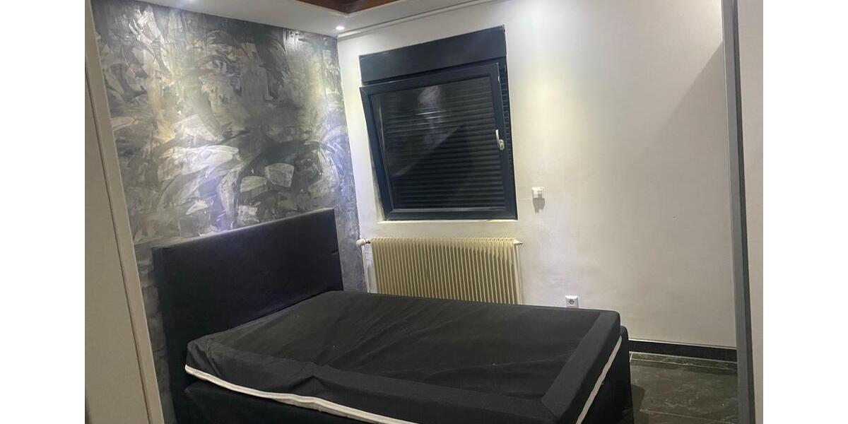 Einfamilienhaus Nürtingen - 225 Zimmer, 225 m&sup2;, 2.000&euro; | Angebot:26483462