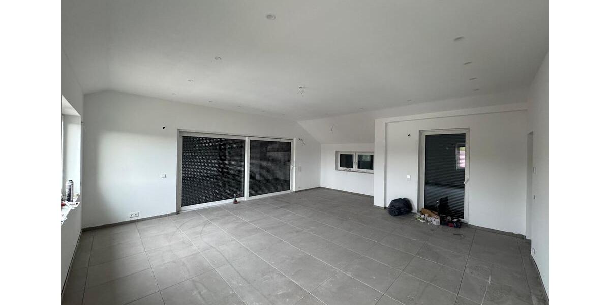 Etagenwohnung Aidlingen - 5 Zimmer, 140 m&sup2;, 1.950&euro; | Angebot:25334970