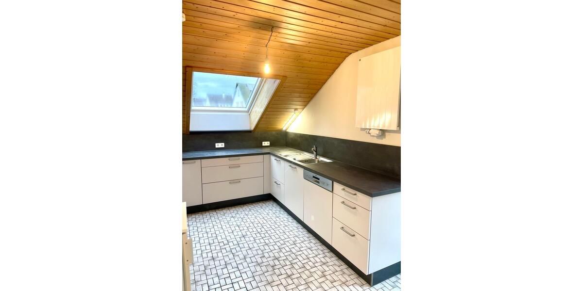 Dachgeschoßwohnung Ammerbuch - 3 Zimmer, 85 m&sup2;, 1.050&euro; | Angebot:25264212