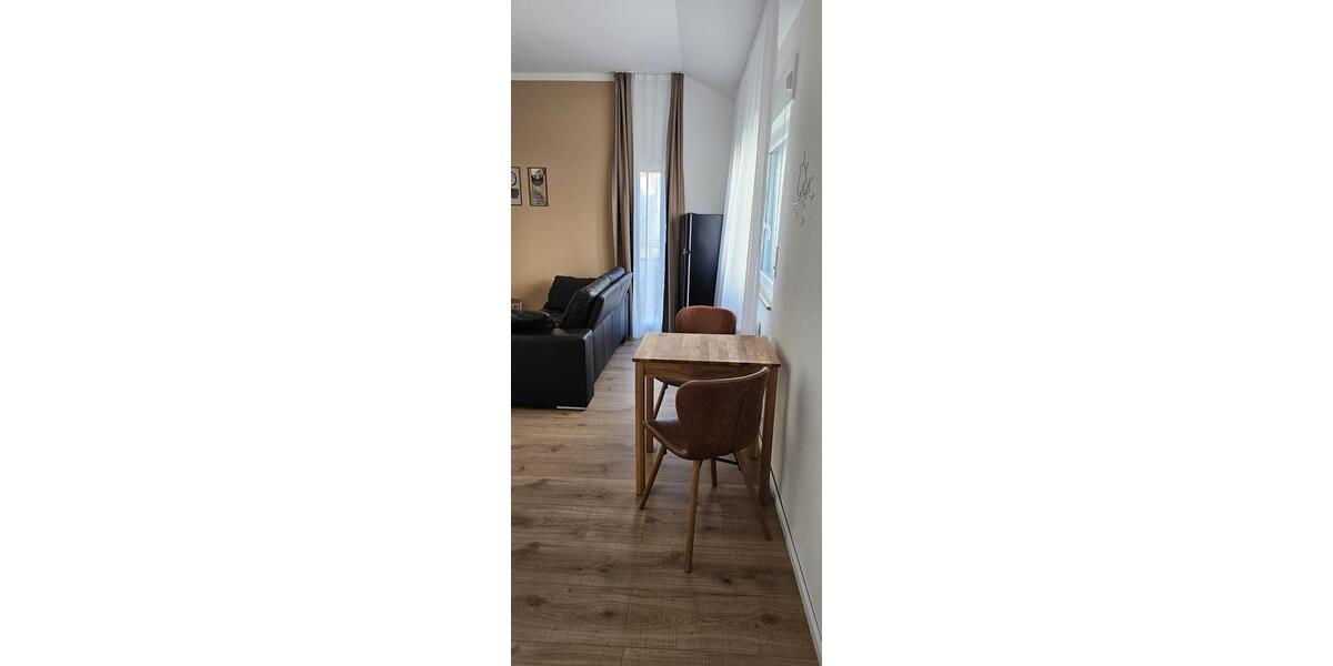 Dachgeschoßwohnung Großbettlingen - 1 Zimmer, 24 m&sup2;, 600&euro; | Angebot:25933767