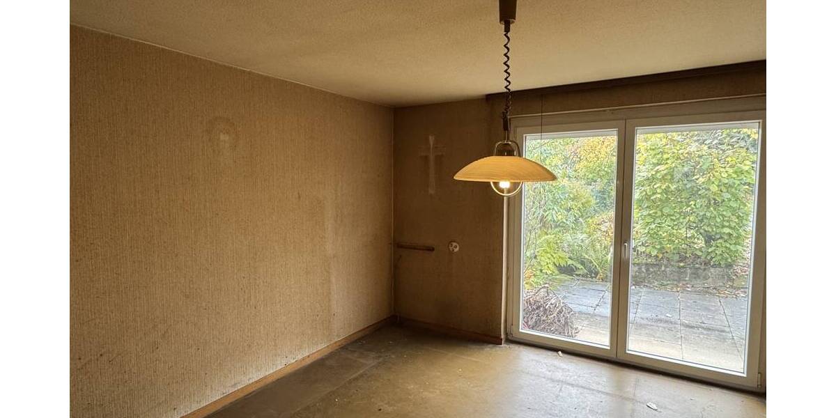 Reihenmittelhaus Stuttgart / Degerloch Hoffeld - 6 Zimmer, 135 m&sup2;, 650.000&euro; | Angebot:26596457