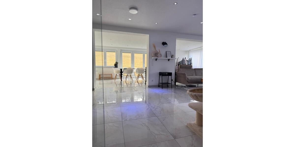 Einfamilienhaus Burladingen - 9 Zimmer, 282 m&sup2;, 648.000&euro; | Angebot:27244489