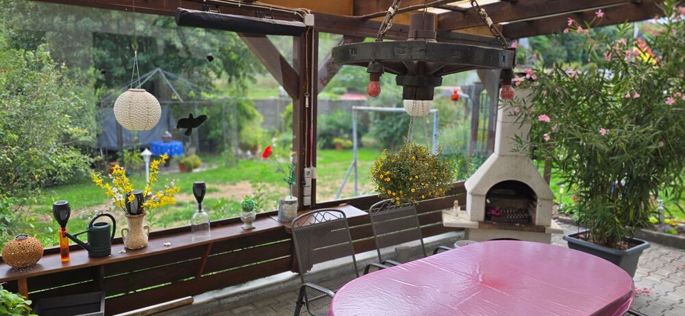 Gepflegte Doppelhaushälfte als 2-Familienhaus mit großem Garten & Weitblick - Einfamilienhaus Bad Urach | Angebot:27500597