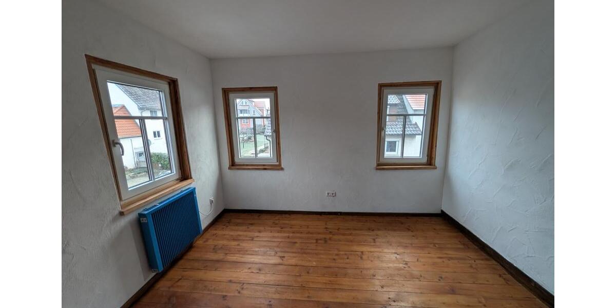 Einfamilienhaus Rottenburg am Neckar - 7 Zimmer, 200 m&sup2;, 1.750&euro; | Angebot:25643748