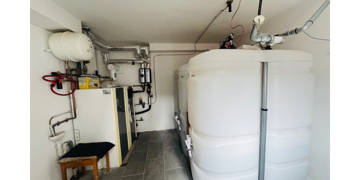 Teilsaniertes Einfamilien-Mehrgenerationenhaus mit Terrasse, Garage und zusätzlichem Waldgrundstück - Einfamilienhaus Horb am Neckar | Angebot:26019766