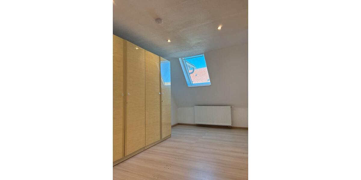 Dachgeschoßwohnung Hechingen - 3 Zimmer, 80 m&sup2;, 750&euro; | Angebot:25838295