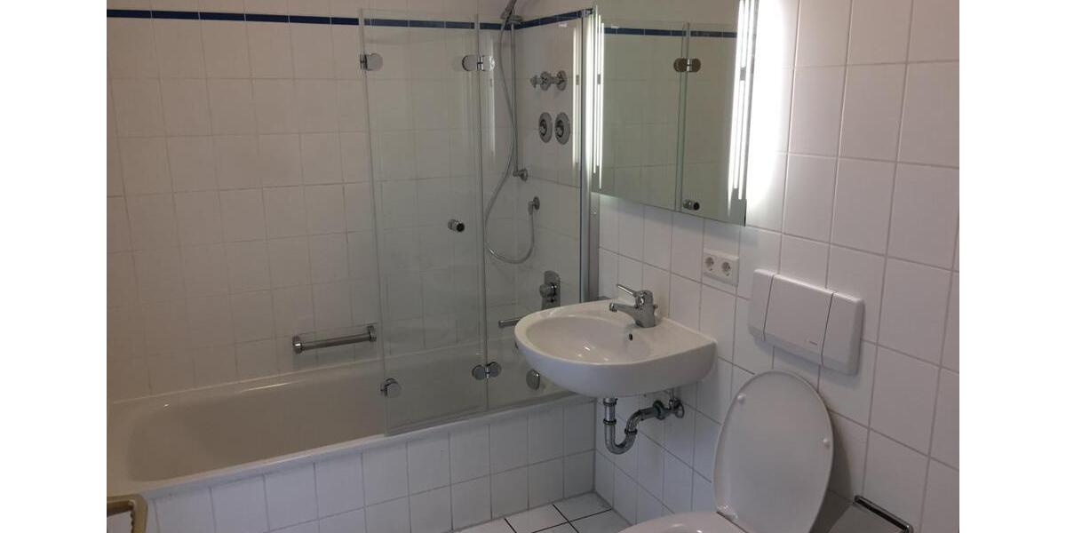 Dachgeschoßwohnung Stuttgart Lehen - 2 Zimmer, 90 m&sup2;, 1.360&euro; | Angebot:19189034