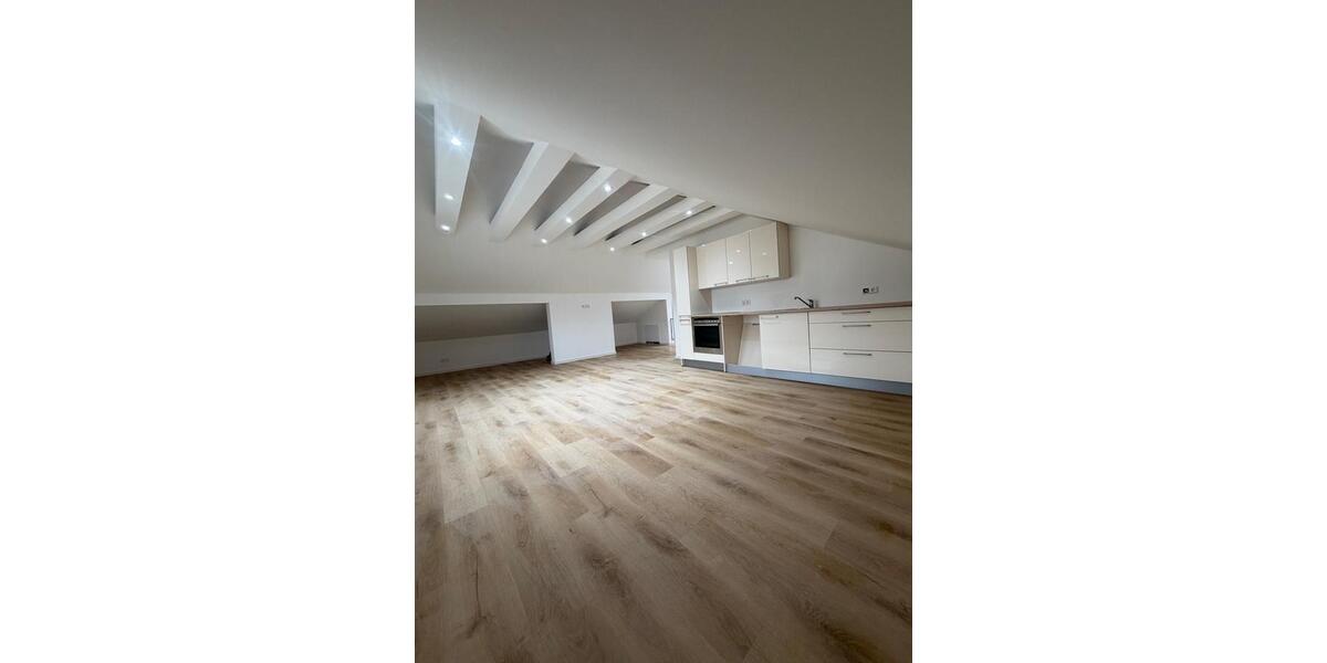 Etagenwohnung Denkendorf - 3 Zimmer, 85 m&sup2;, 1.200&euro; | Angebot:24851594