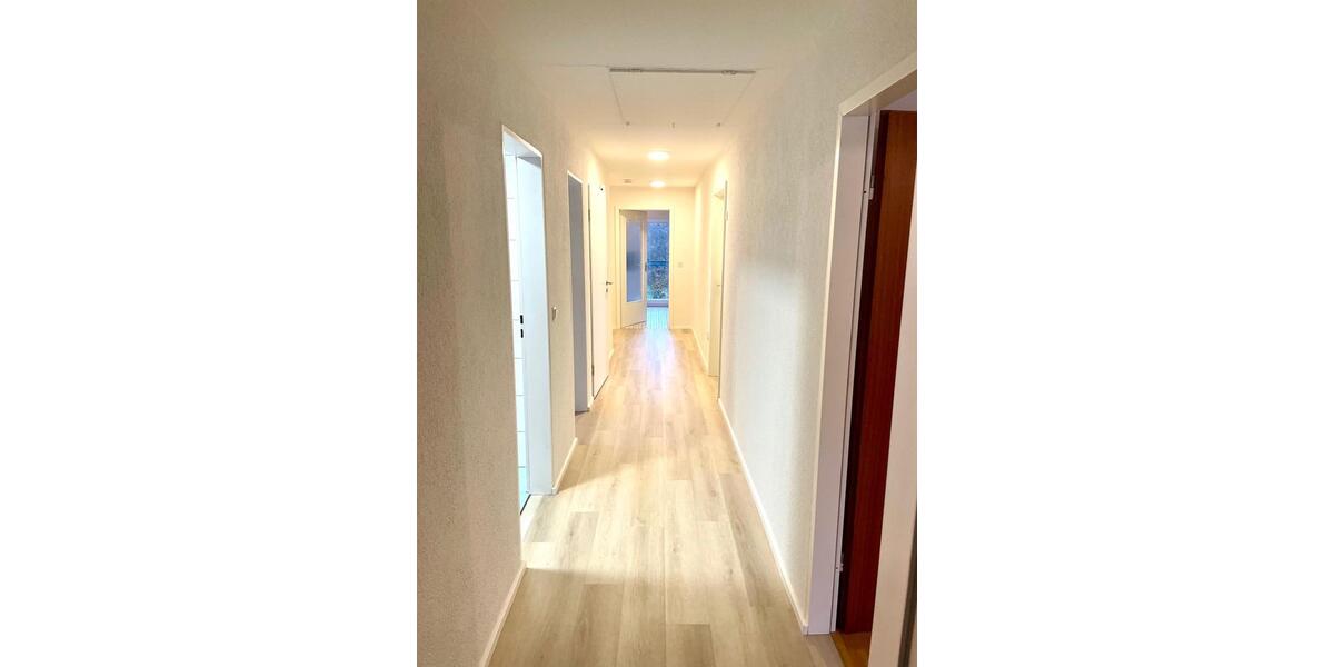 Dachgeschoßwohnung Ammerbuch - 3 Zimmer, 85 m&sup2;, 1.050&euro; | Angebot:25264212