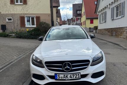 Mercedes-Benz C 180 215.000 km 9.500 &euro; Stuttgart 70599