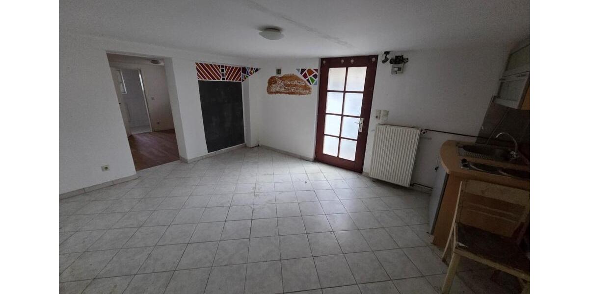 Reihenhaus Deckenpfronn - 7 Zimmer, 210 m&sup2;, 175.000&euro; | Angebot:25650202