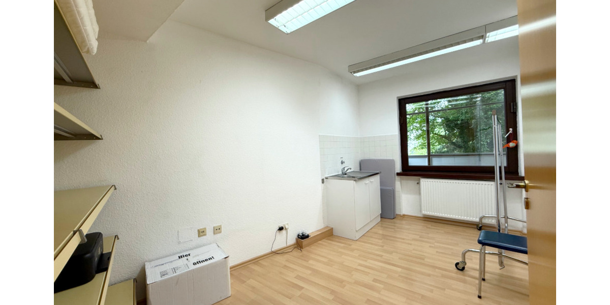 Gewerbeobjekt Sindelfingen Mitte - 1 Zimmer, 100 m&sup2;, 1.000&euro; | Angebot:25667914
